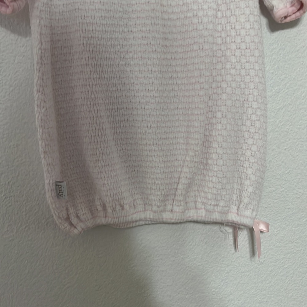 Pink Newborn onesie - Picture 3 of 4